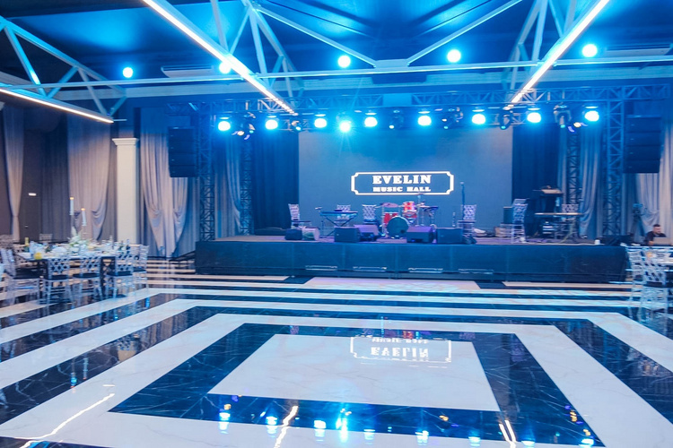 MUSIC HALL EVELIN